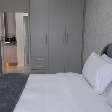 Mikeys Place On New: 2Bed2Bath No.1 With Free Wifinetflix ميدراند المظهر الخارجي الصورة