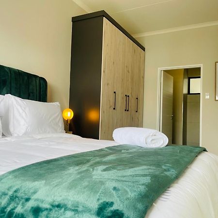 Mikeys Place On New: 2Bed2Bath No.1 With Free Wifinetflix ميدراند المظهر الخارجي الصورة