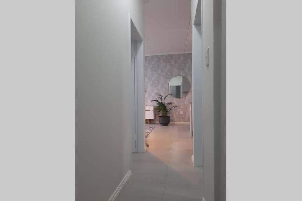 Mikeys Place On New: 2Bed2Bath No.1 With Free Wifinetflix ميدراند المظهر الخارجي الصورة
